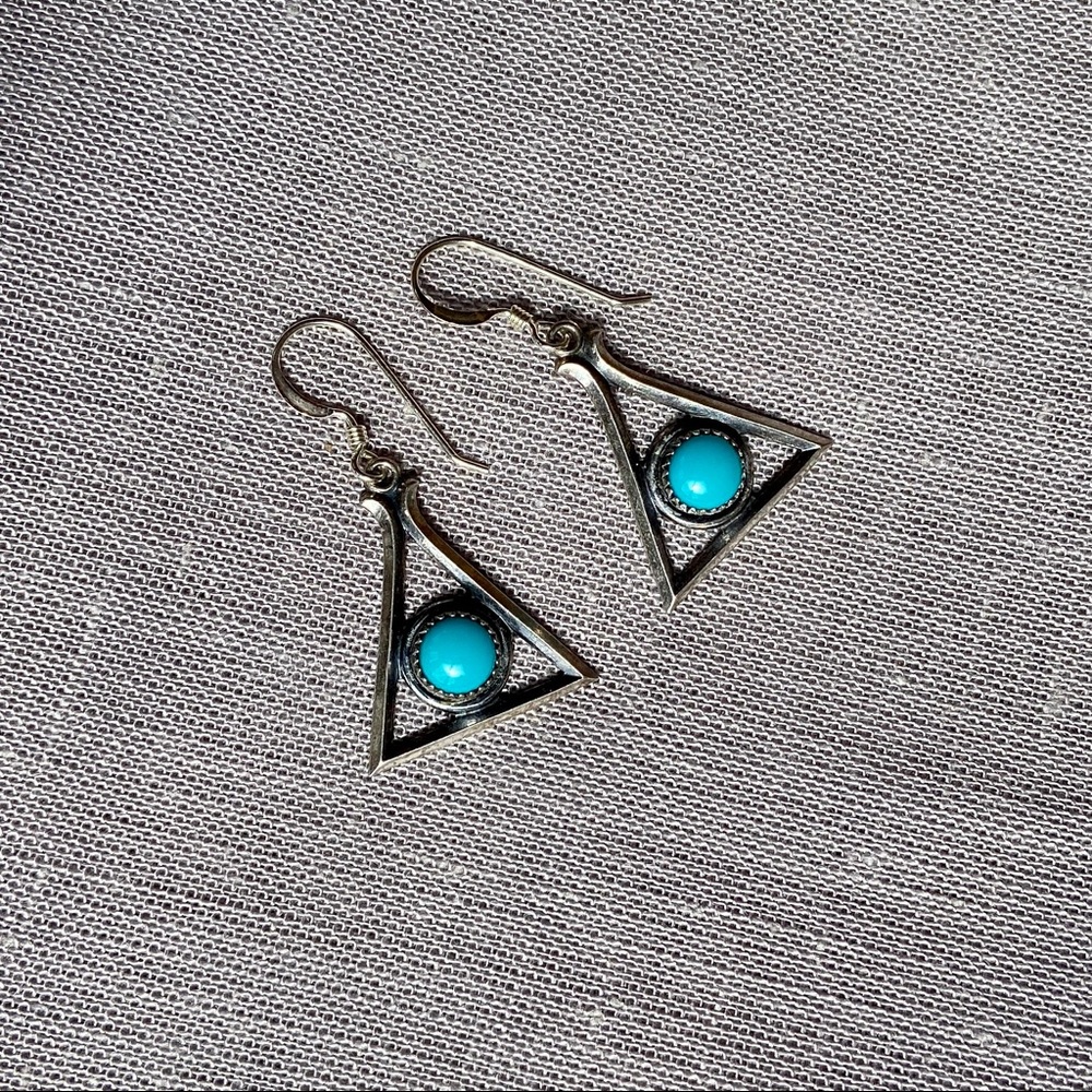 Sold 📣 Vintage Triangle Turquoise & Sterling Earrings - Picture 10 of 13